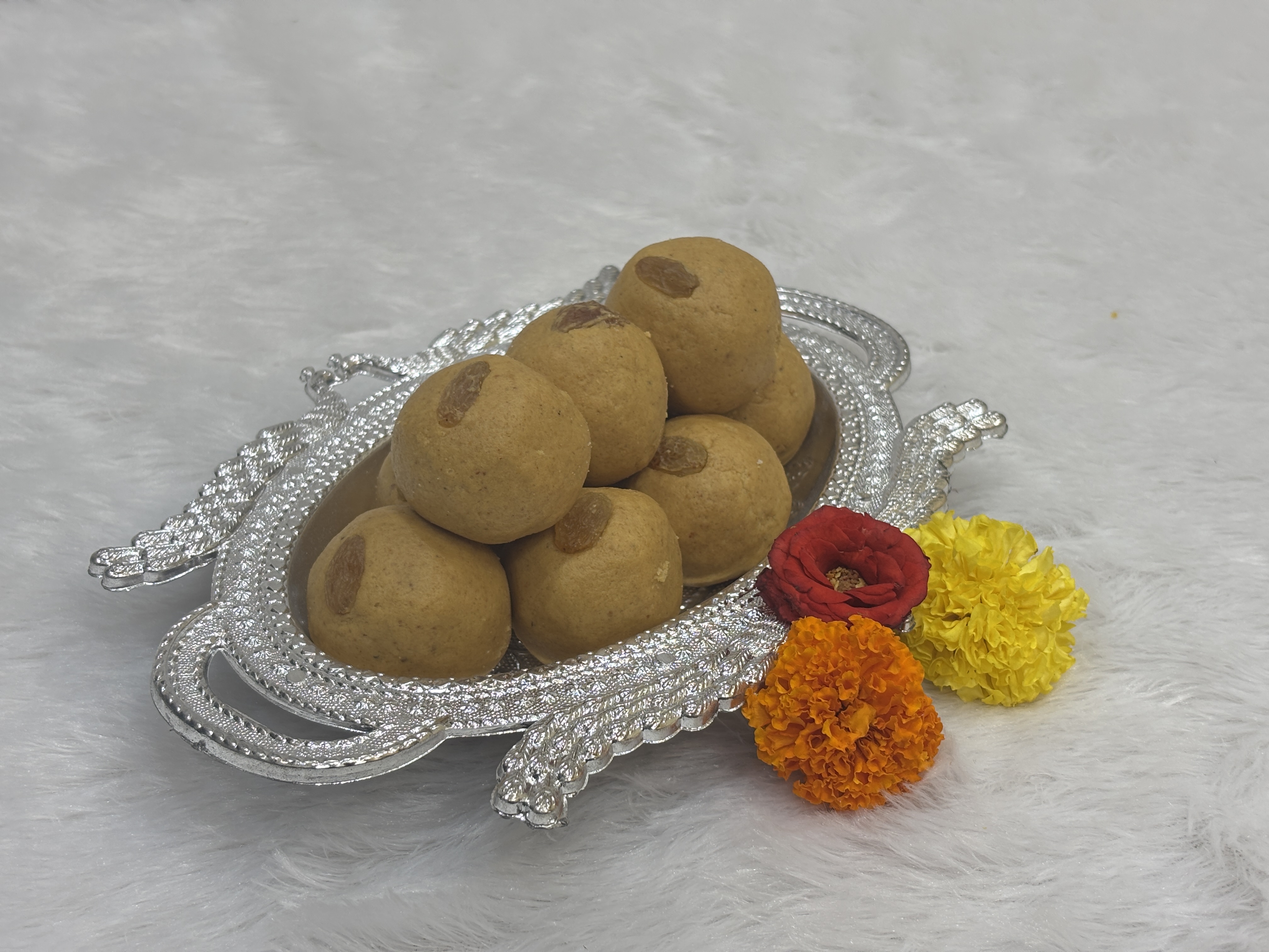 Besan Ladu